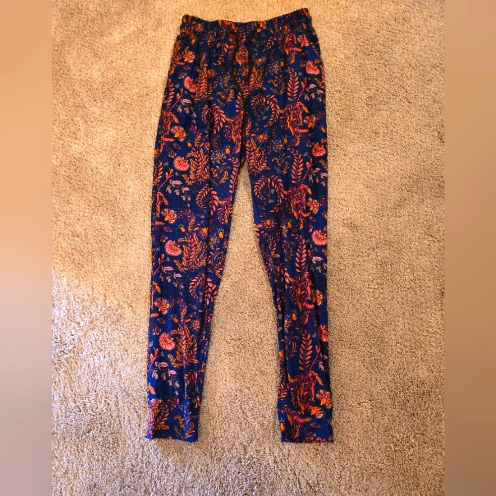 Woman's joggers with tie waist, 2 pockets incredibly soft